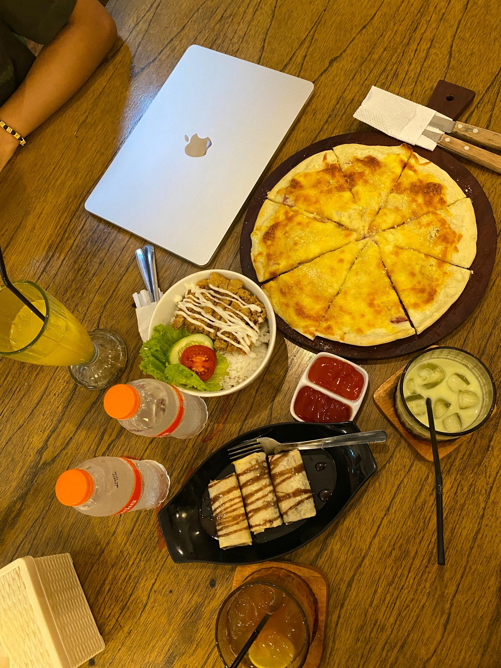 KONARO Coffee & Eatery 1